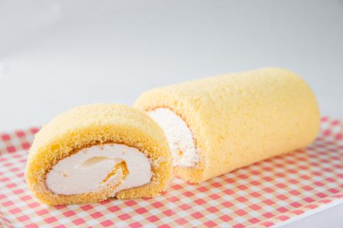 純生ロールケーキ　冷凍便でお届け